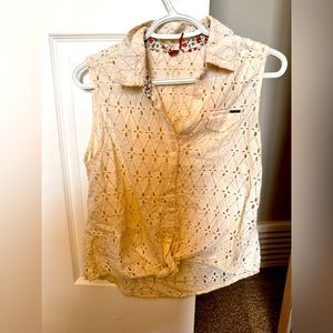 Element button up tank with tie